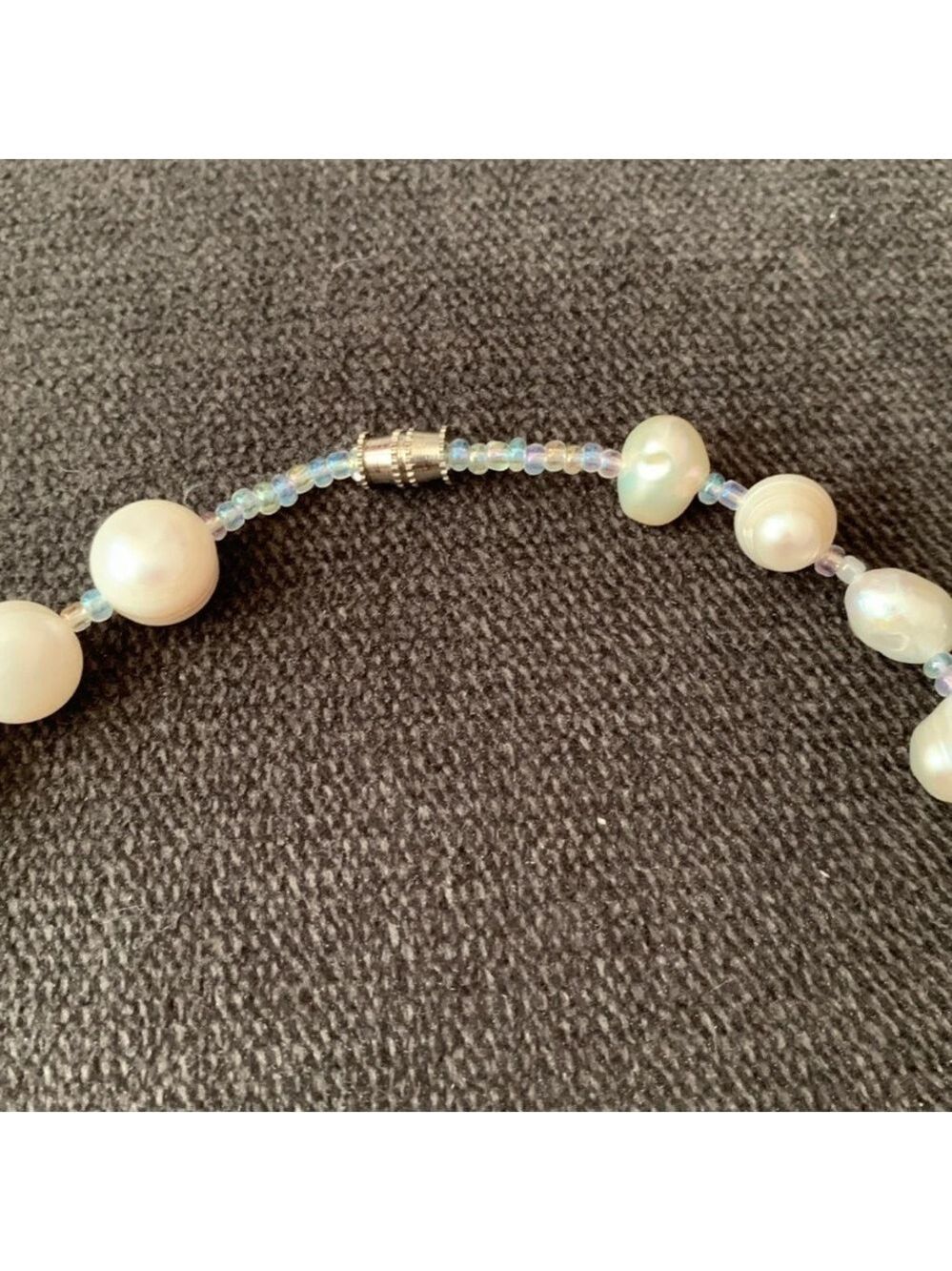 COSTUME jewelry pearl necklace - Picture 2 of 3